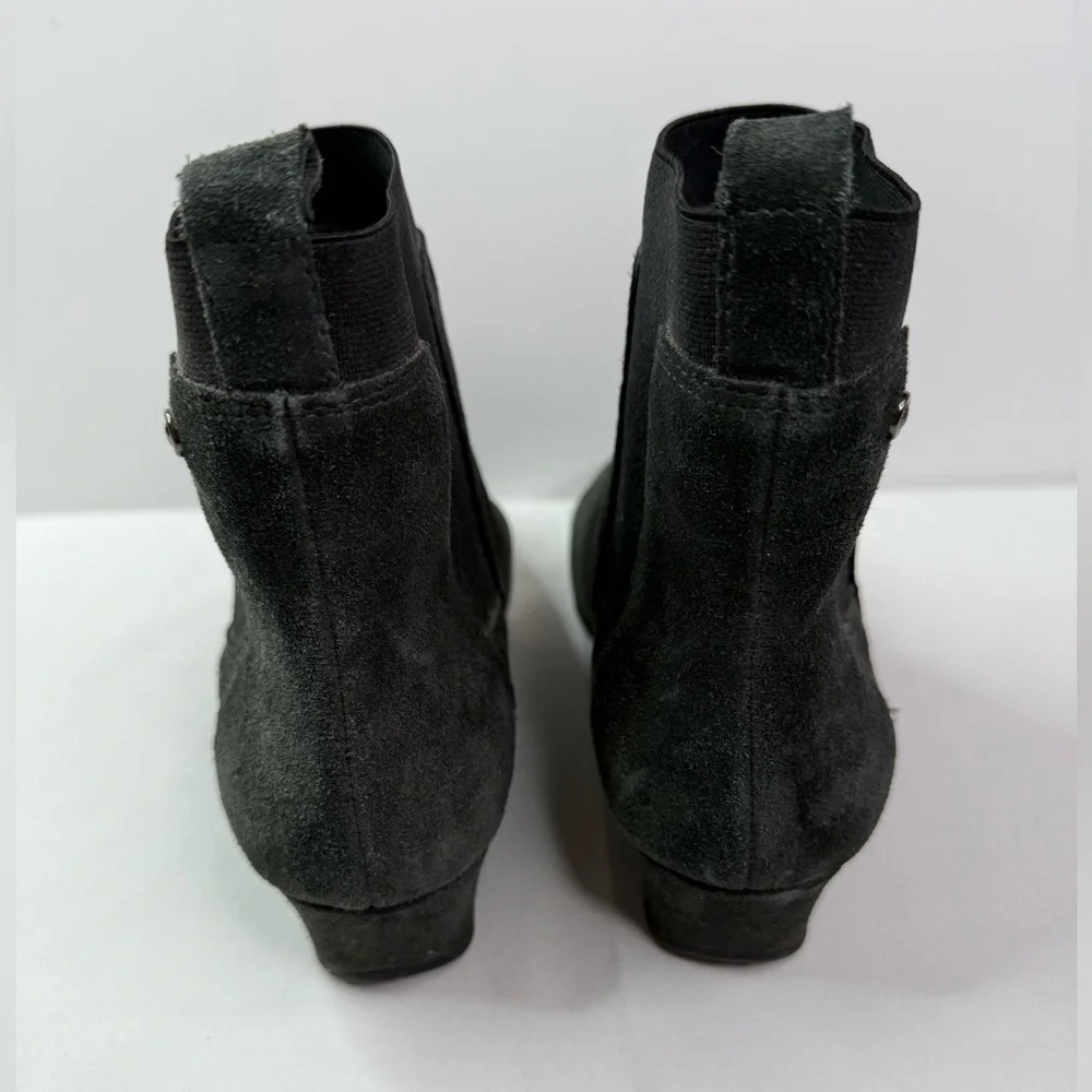 NURTURE Francie Suede Ankle Low Wedge Elastic Gore Boots Charcoal Gray Size 10